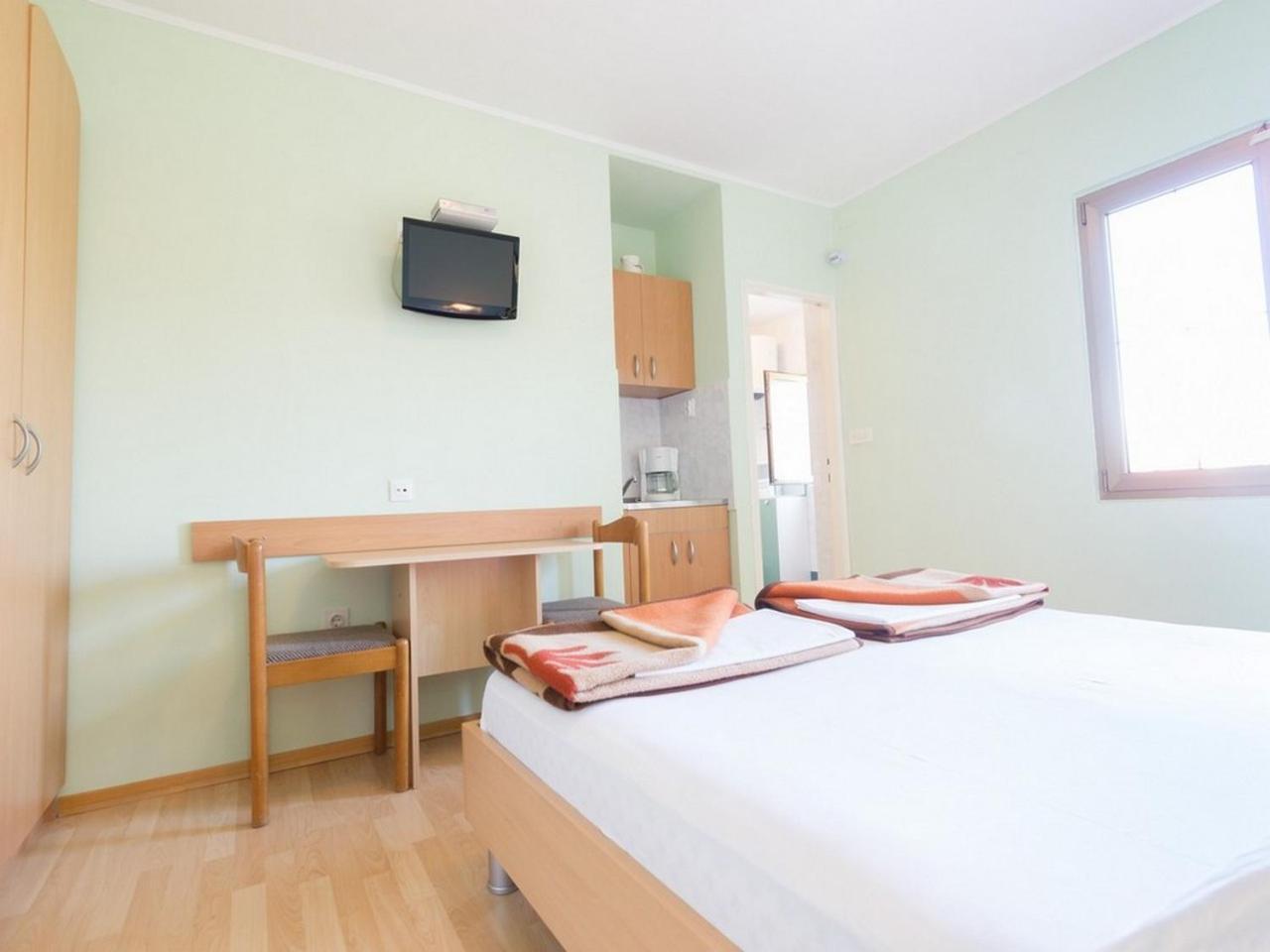 Apartment And Rooms Kristina Baška Eksteriør billede